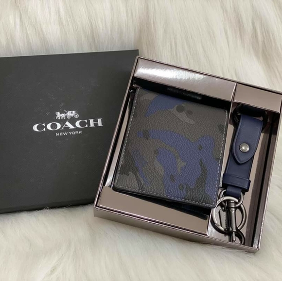 COACH CAMO BILLFOLD WALLET AND KEY FOB GIFT SET - Picture 2 of 6